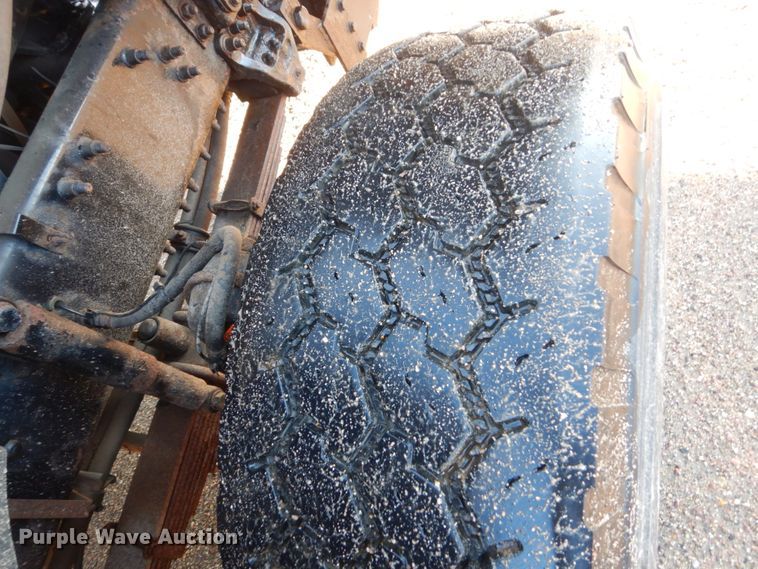 image for item DC8761 2004 Sterling L9500  dump truck