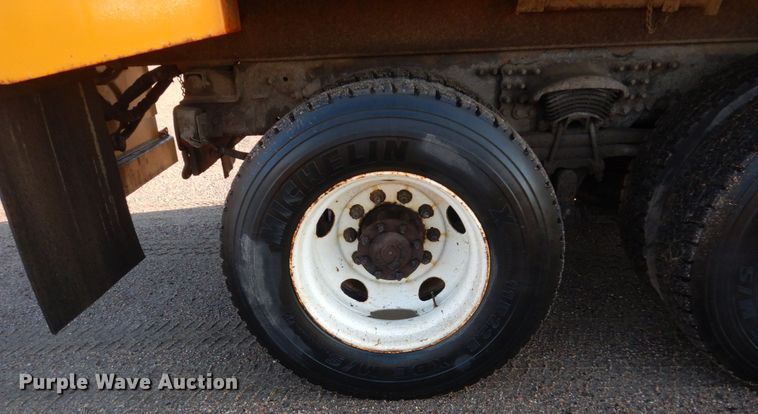 image for item DC8761 2004 Sterling L9500  dump truck