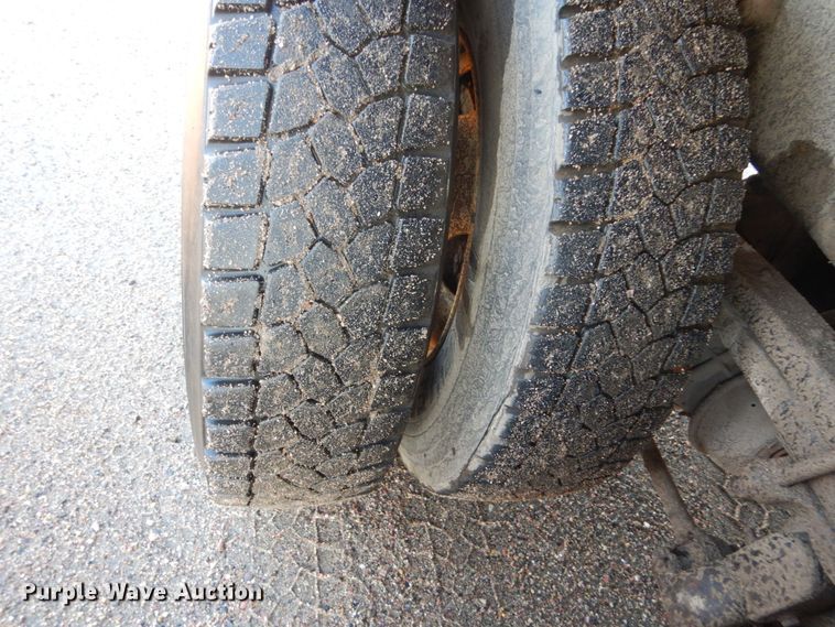 image for item DC8761 2004 Sterling L9500  dump truck