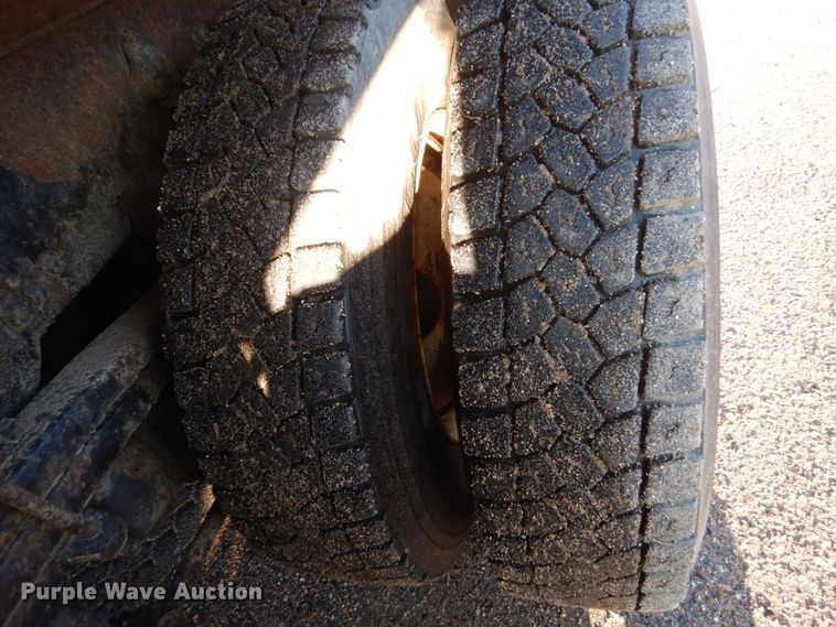 image for item DC8761 2004 Sterling L9500  dump truck