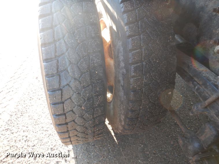 image for item DC8761 2004 Sterling L9500  dump truck