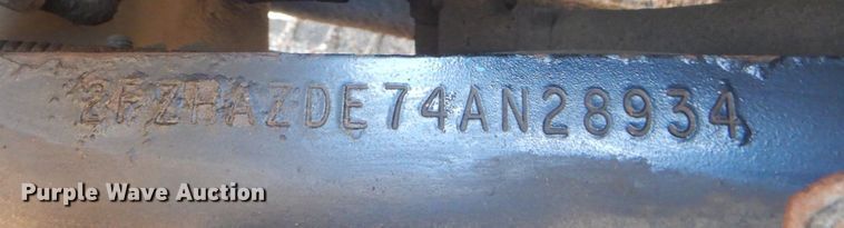 image for item DC8761 2004 Sterling L9500  dump truck