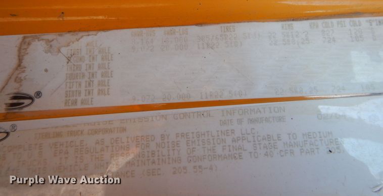 image for item DC8761 2004 Sterling L9500  dump truck