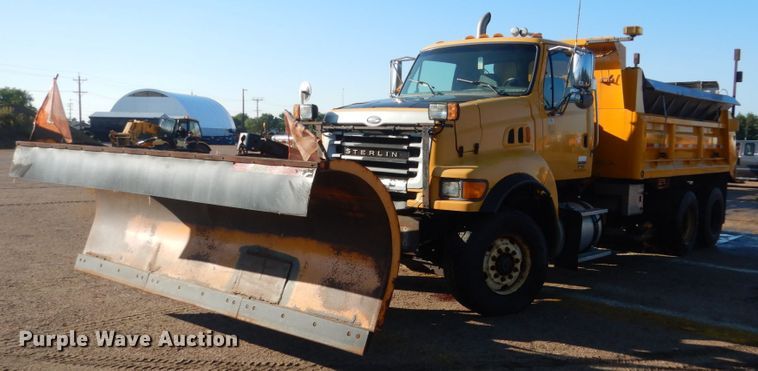 image for item DC8762 2005 Sterling L9500  dump truck