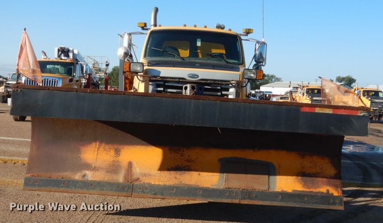 image for item DC8762 2005 Sterling L9500  dump truck