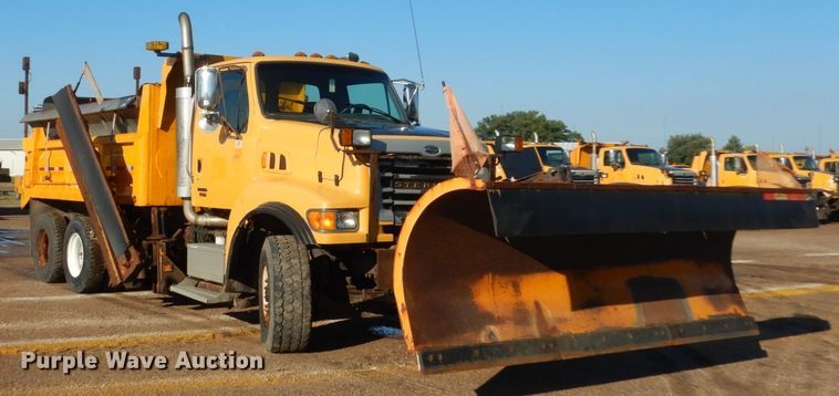 image for item DC8762 2005 Sterling L9500  dump truck