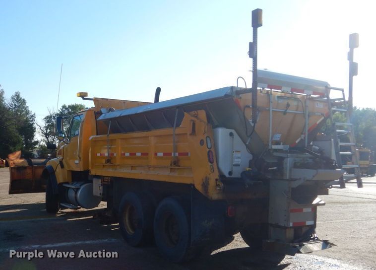 image for item DC8762 2005 Sterling L9500  dump truck