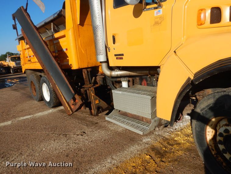 image for item DC8762 2005 Sterling L9500  dump truck