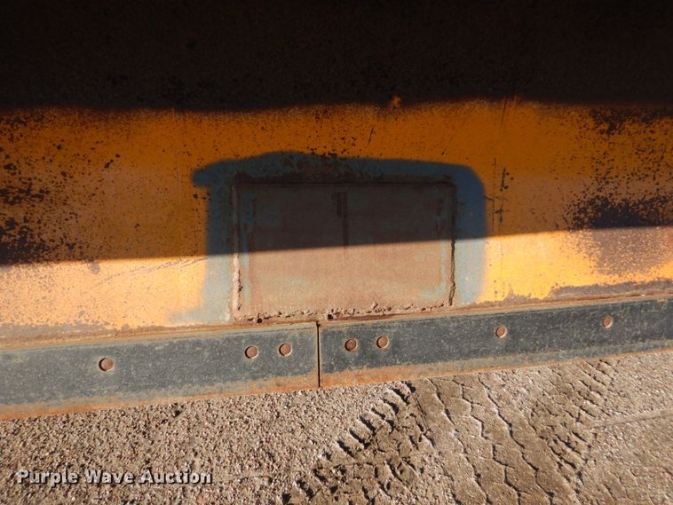 image for item DC8762 2005 Sterling L9500  dump truck