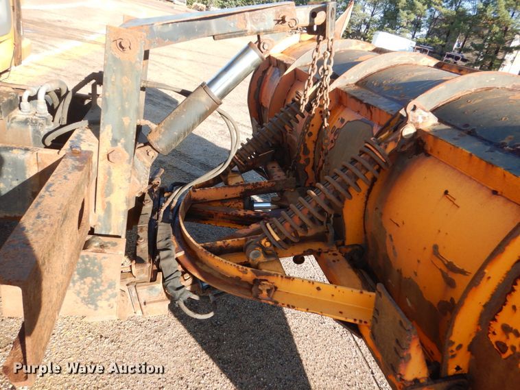 image for item DC8762 2005 Sterling L9500  dump truck