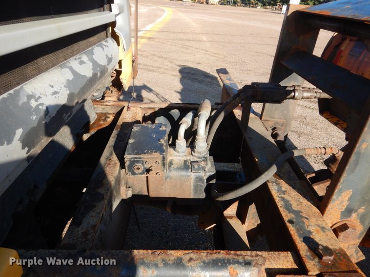 image for item DC8762 2005 Sterling L9500  dump truck