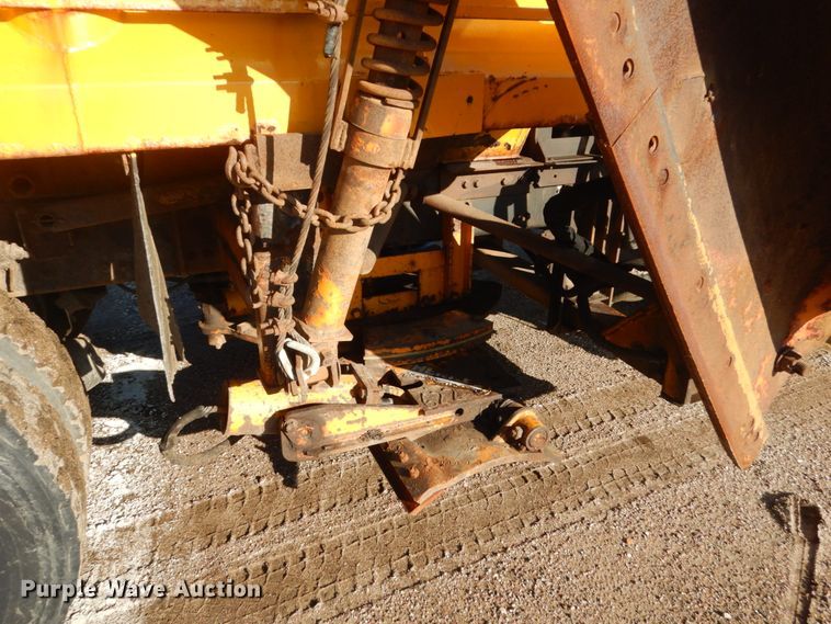 image for item DC8762 2005 Sterling L9500  dump truck