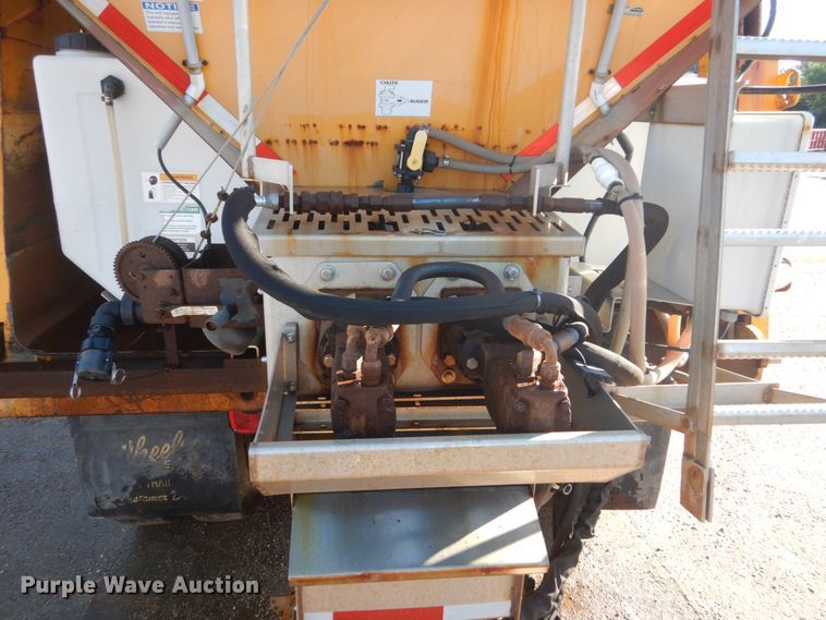 image for item DC8762 2005 Sterling L9500  dump truck