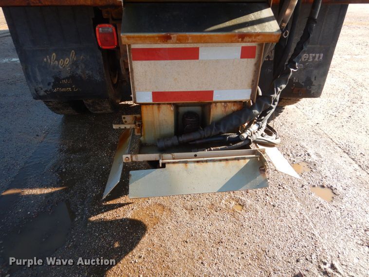 image for item DC8762 2005 Sterling L9500  dump truck