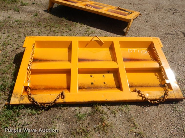 image for item DC8762 2005 Sterling L9500  dump truck