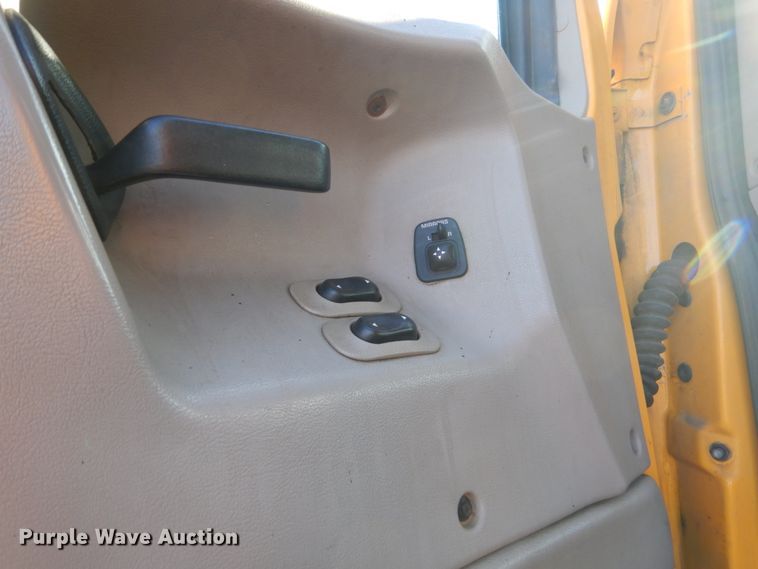 image for item DC8762 2005 Sterling L9500  dump truck