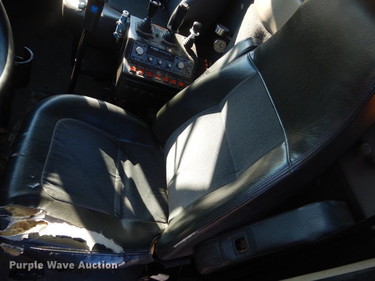 image for item DC8762 2005 Sterling L9500  dump truck