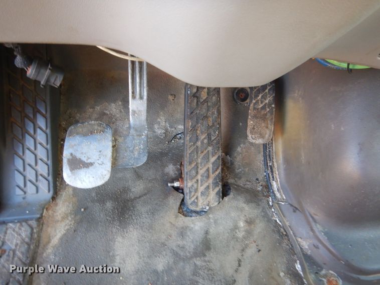 image for item DC8762 2005 Sterling L9500  dump truck