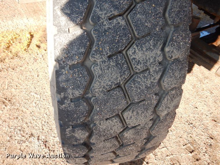 image for item DC8762 2005 Sterling L9500  dump truck