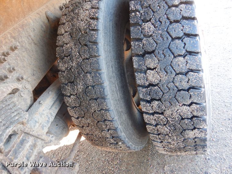 image for item DC8762 2005 Sterling L9500  dump truck