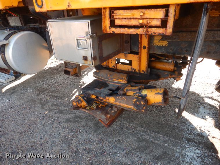 image for item DC8762 2005 Sterling L9500  dump truck