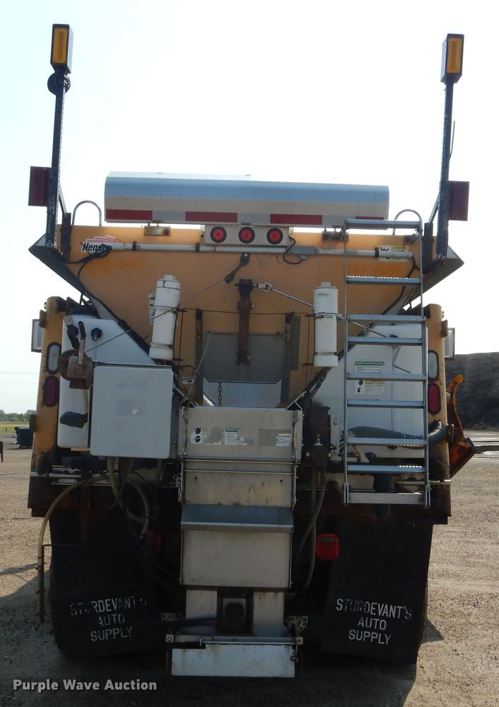 image for item DL6250 2005 Sterling LT9500  dump truck