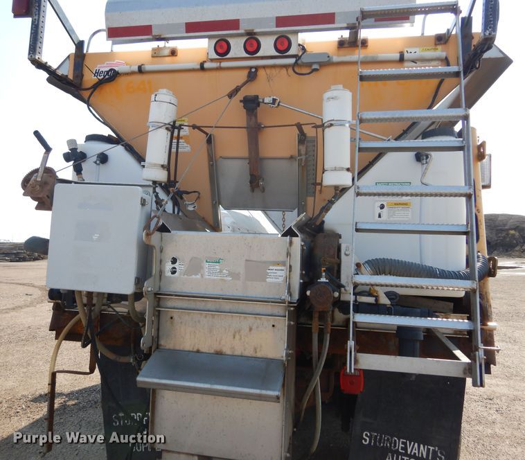 image for item DL6250 2005 Sterling LT9500  dump truck