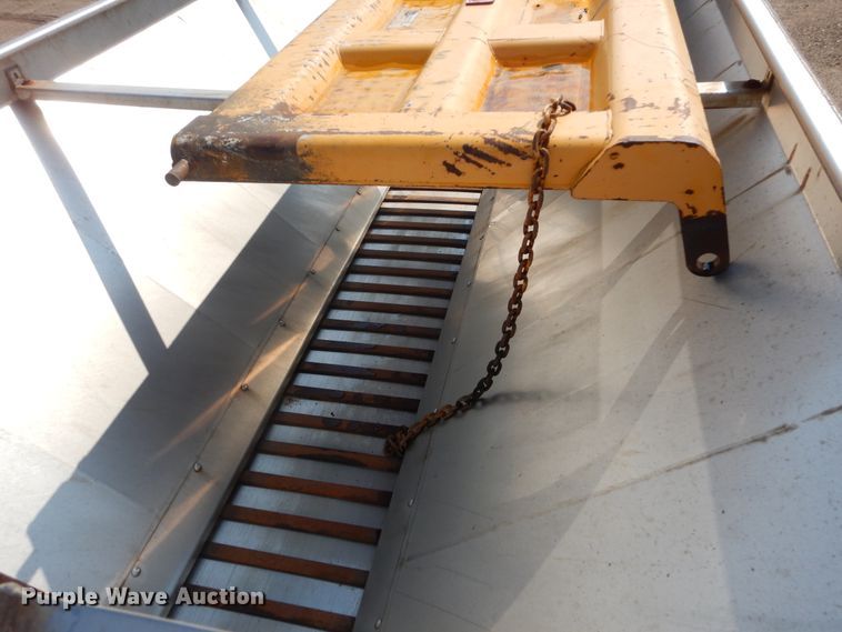 image for item DL6250 2005 Sterling LT9500  dump truck