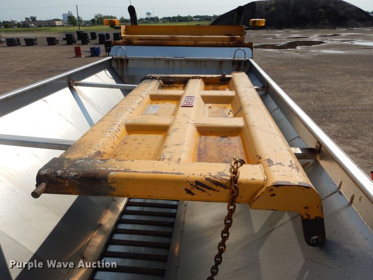 image for item DL6250 2005 Sterling LT9500  dump truck