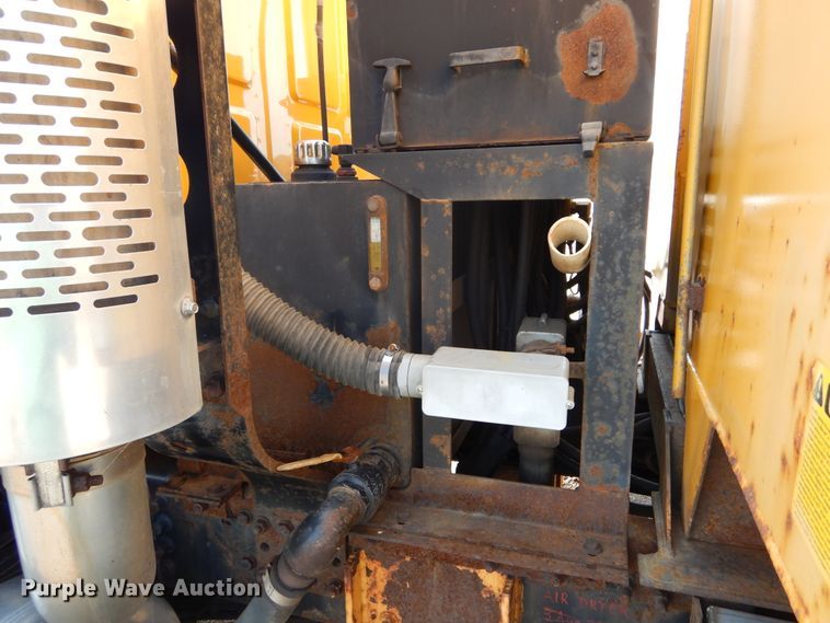 image for item DL6250 2005 Sterling LT9500  dump truck