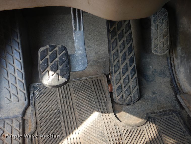 image for item DL6250 2005 Sterling LT9500  dump truck