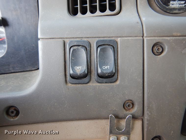 image for item DL6250 2005 Sterling LT9500  dump truck