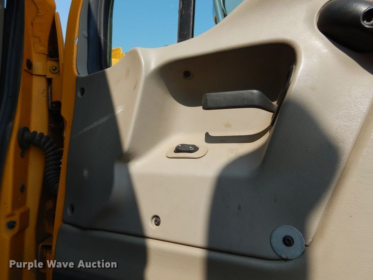 image for item DL6250 2005 Sterling LT9500  dump truck