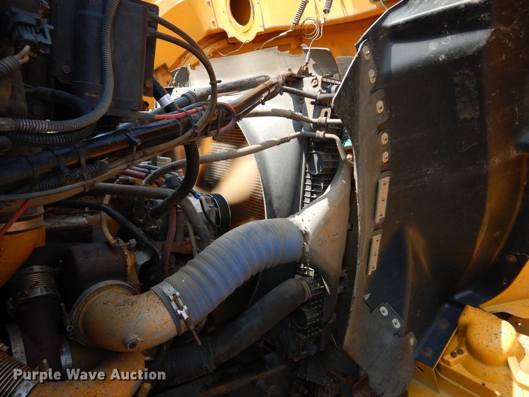 image for item DL6250 2005 Sterling LT9500  dump truck