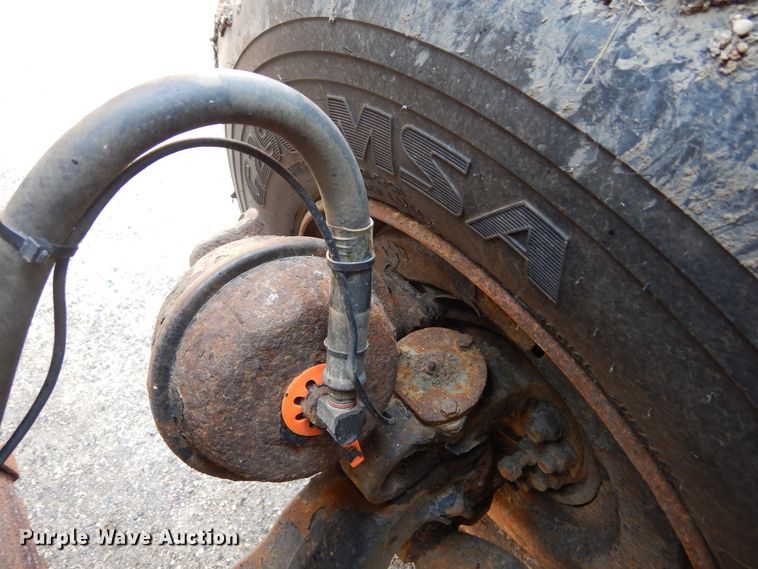 image for item DL6250 2005 Sterling LT9500  dump truck