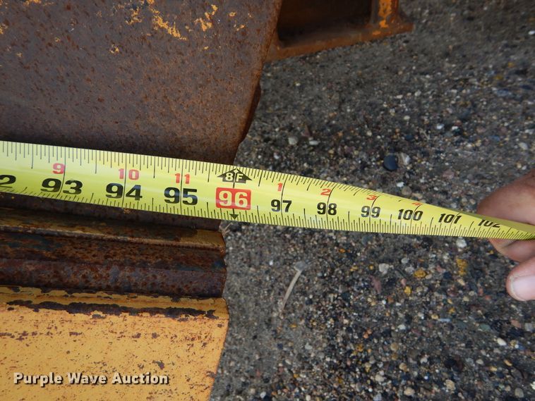 image for item DL6250 2005 Sterling LT9500  dump truck