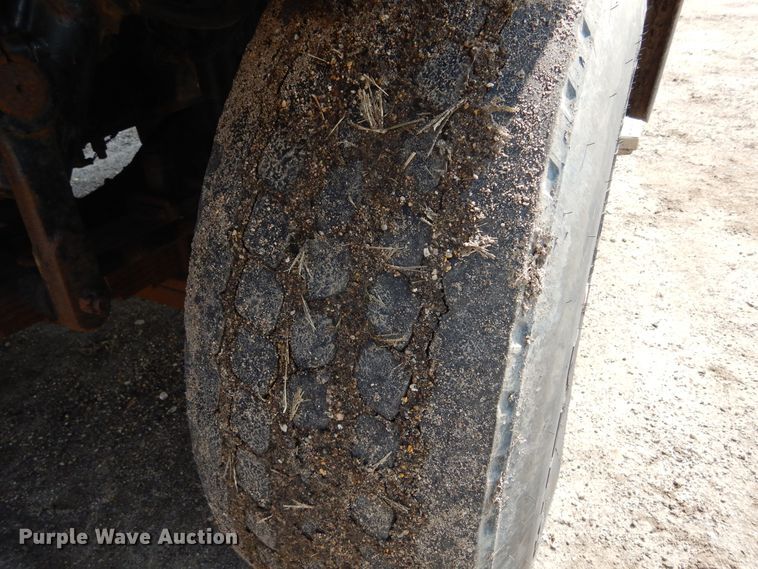 image for item DL6250 2005 Sterling LT9500  dump truck