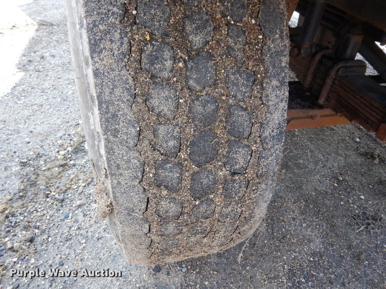 image for item DL6250 2005 Sterling LT9500  dump truck