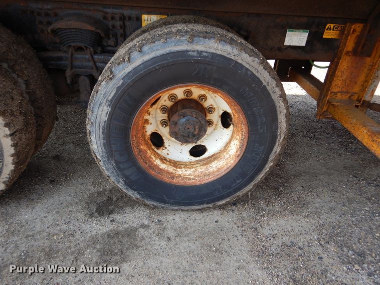 image for item DL6250 2005 Sterling LT9500  dump truck