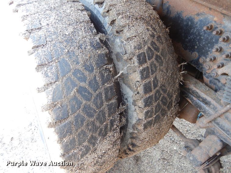 image for item DL6250 2005 Sterling LT9500  dump truck