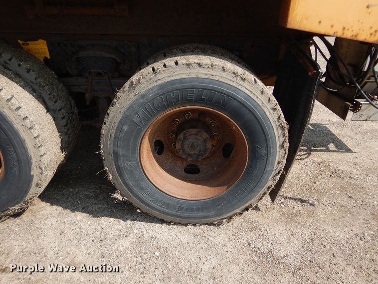 image for item DL6250 2005 Sterling LT9500  dump truck