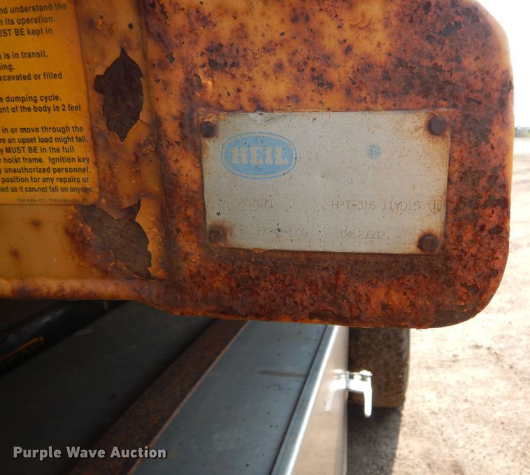 image for item DL6250 2005 Sterling LT9500  dump truck