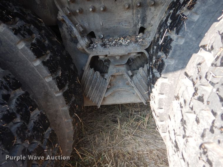 image for item DL6269 2012 International 7400  oil distributor truck