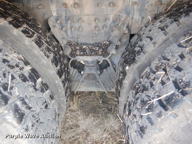 image for item DL6269 2012 International 7400  oil distributor truck