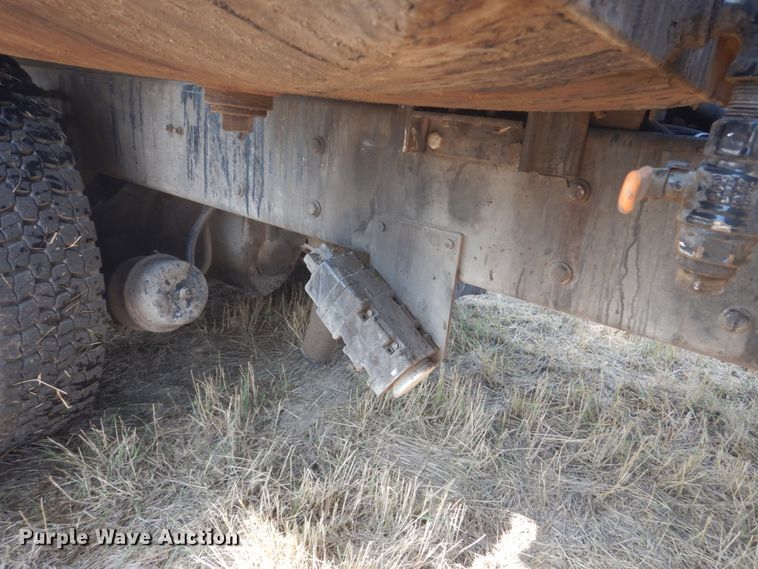 image for item DL6269 2012 International 7400  oil distributor truck