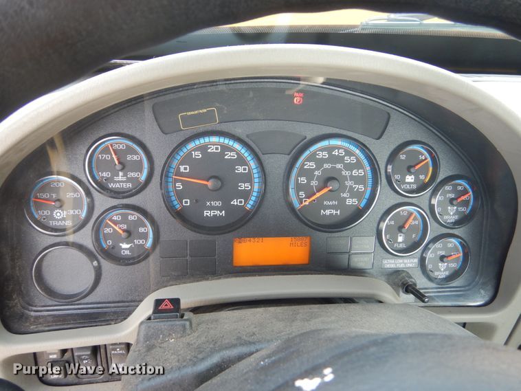 image for item DL6269 2012 International 7400  oil distributor truck