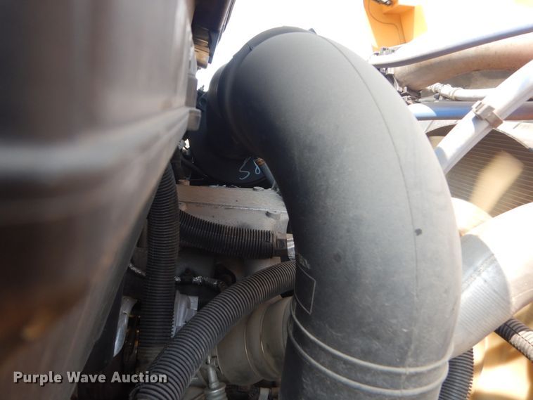 image for item DL6269 2012 International 7400  oil distributor truck