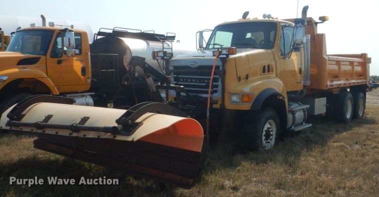 image for item DL6270 2005 Sterling LT9500  dump truck