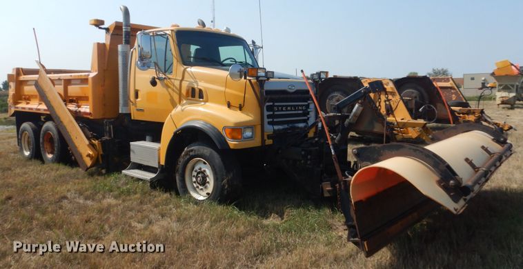 image for item DL6270 2005 Sterling LT9500  dump truck