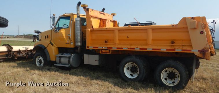 image for item DL6270 2005 Sterling LT9500  dump truck